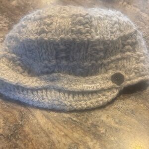 Dakine Light Gray Knit Hat with Button